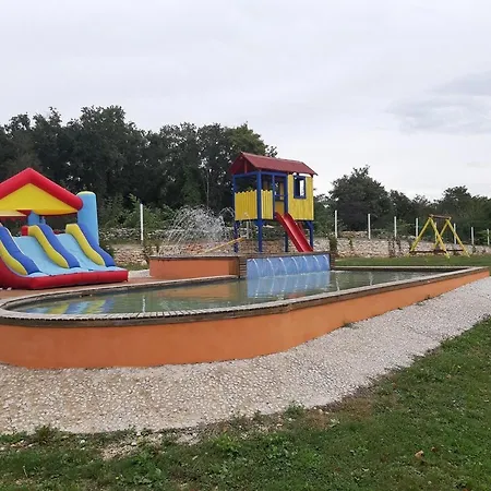 Village Jelovci Gasthuis