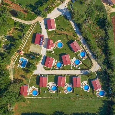 Village Jelovci Gasthuis Kringa