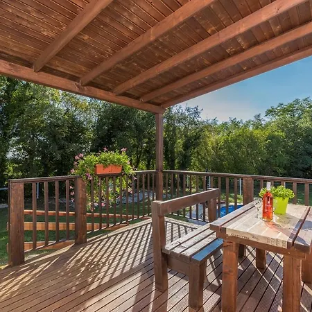 Village Jelovci Guest house