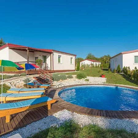Village Jelovci Guest house