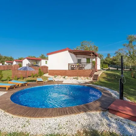 Guest house Village Jelovci 3*