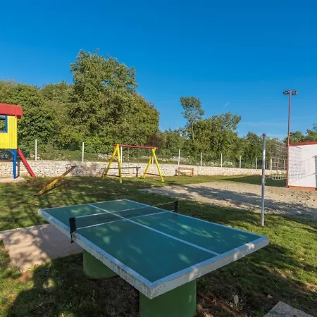 Village Jelovci Guest house 3*