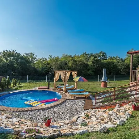 Village Jelovci Guest house 3*
