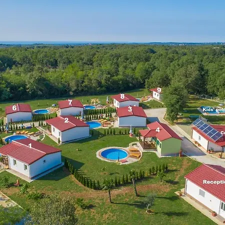 Village Jelovci 3* Kringa