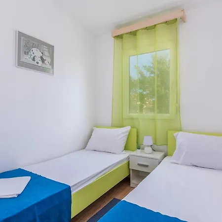 Guest house Village Jelovci 3*