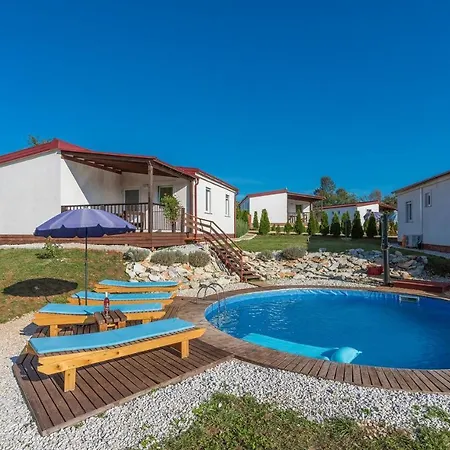 Guest house Village Jelovci 3*