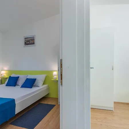Guest house Village Jelovci 3*